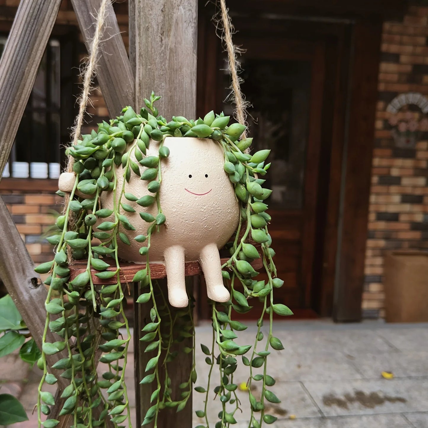 Resin Hanging Planter Pot