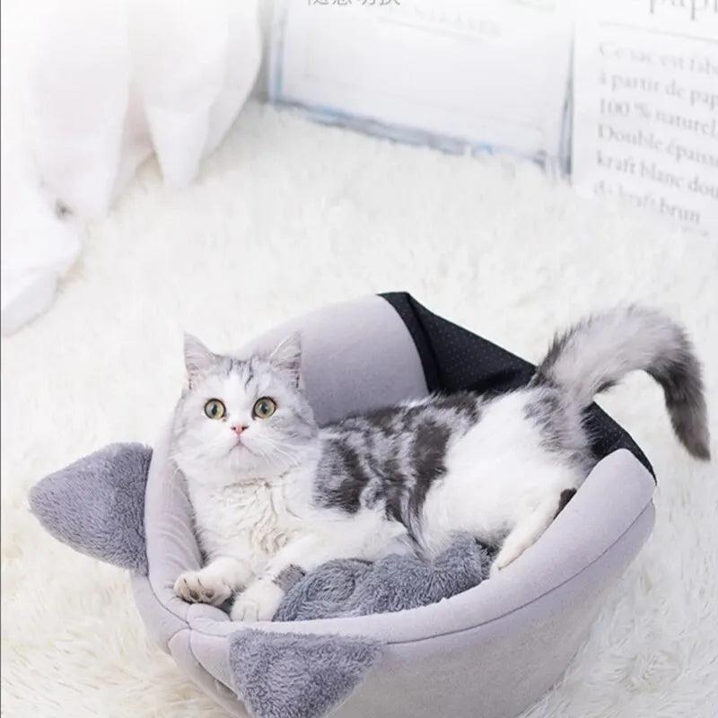 Cat Head Shape Warm Cat House